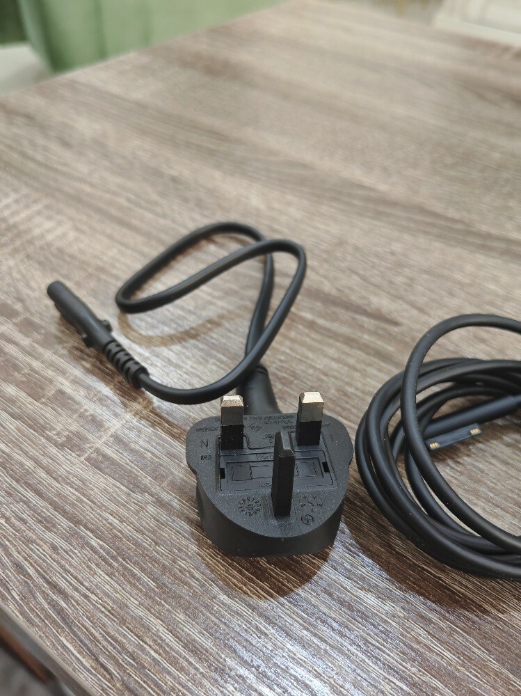Surface Charger 102W - 3