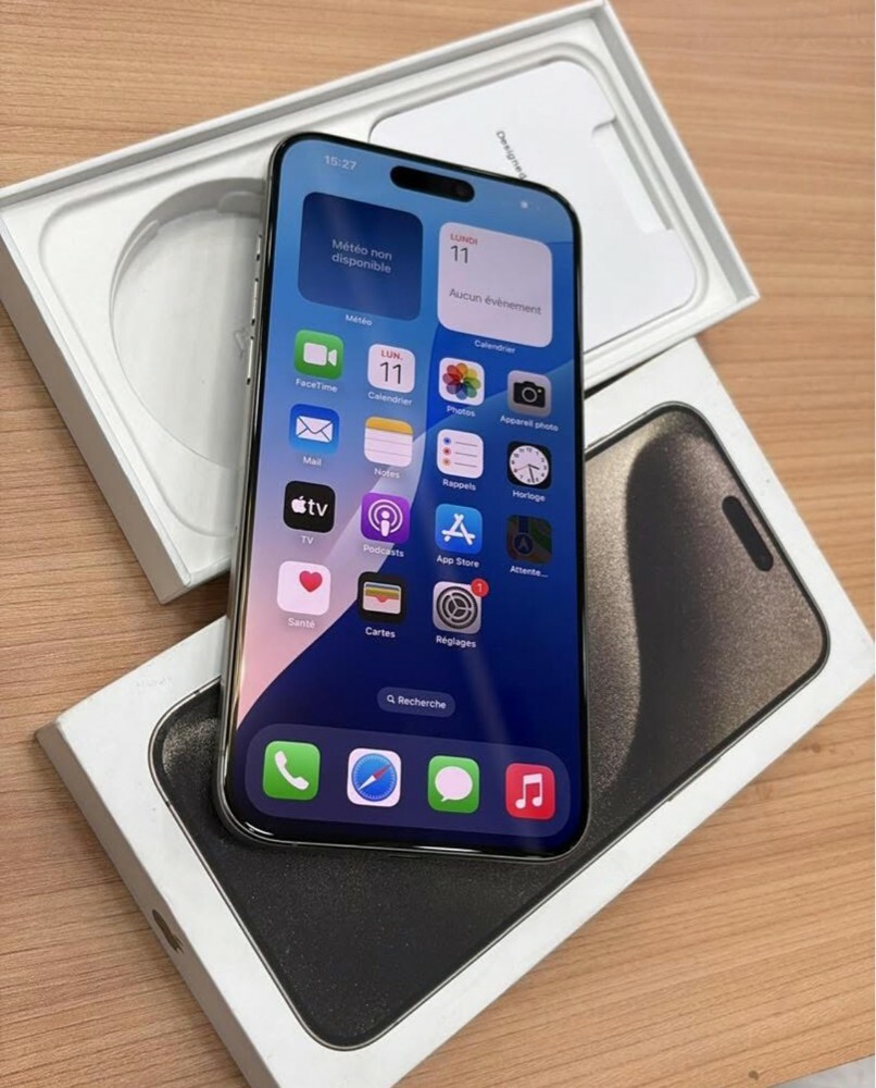 iPhone 15 pro Max  - 2