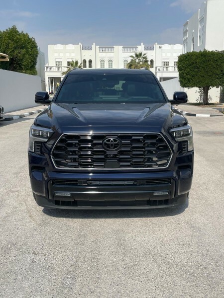 2023 Toyota Sequoia personal - 5