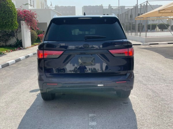 2023 Toyota Sequoia personal - 3