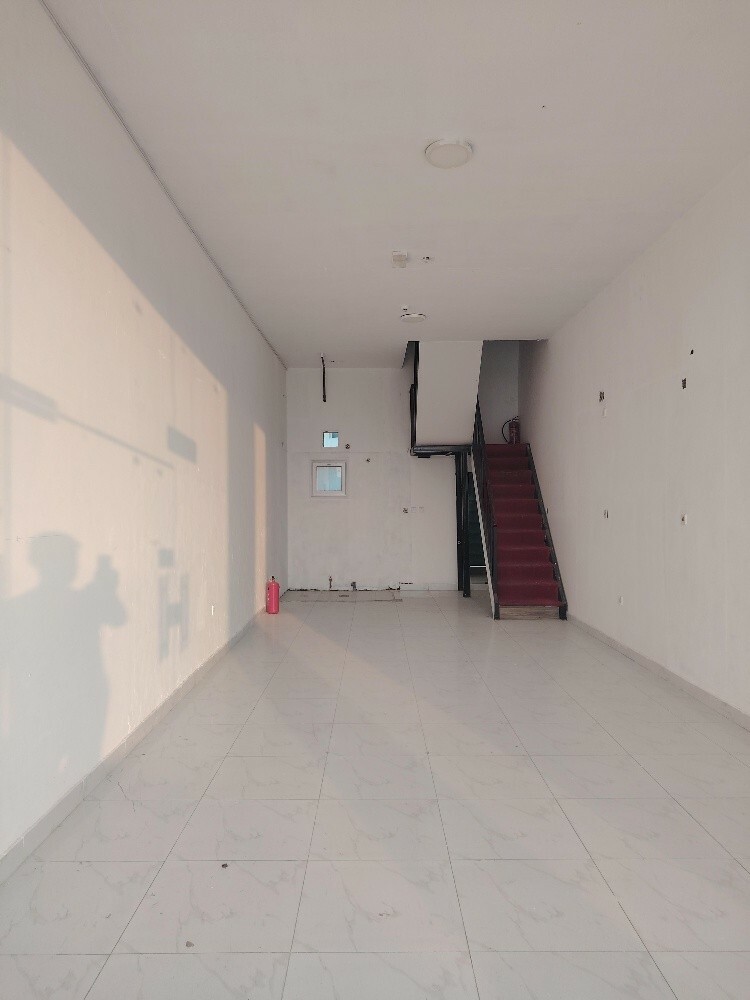 Shop In Prim Location, Berkat - 1