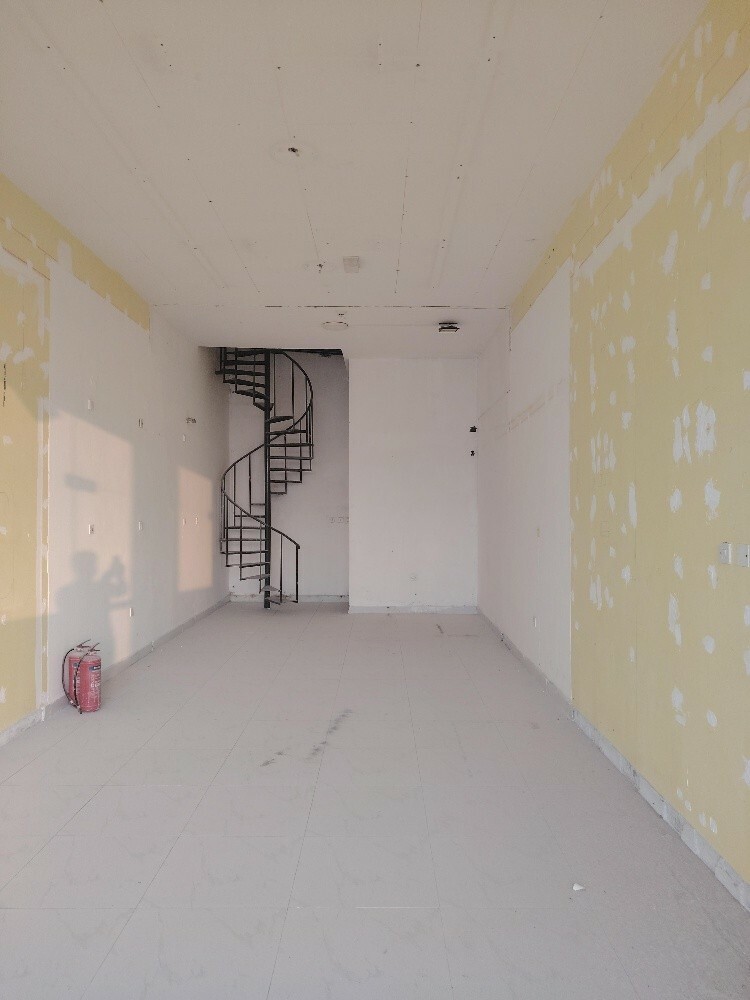 Shop In Prim Location, Berkat - 4