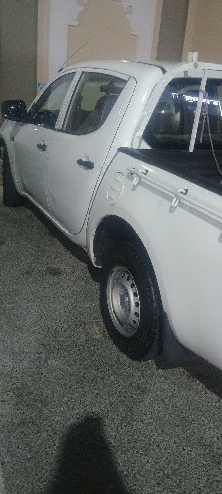 Mitsubishi pickup L200 - 1