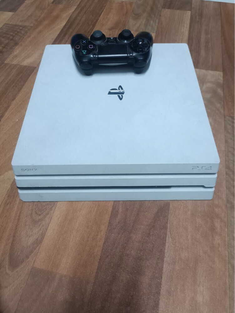 PS4 Pro jailbreak with top 20 gam - 2