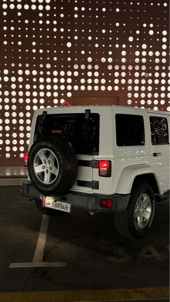 Jeep Wrangler Sahara JKU - 4