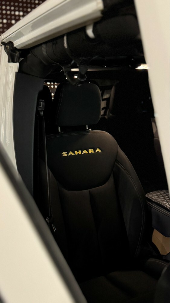 Jeep Wrangler Sahara JKU - 13