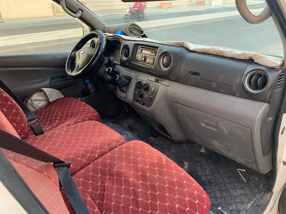 Nissan Urvan 2015 model. - 4