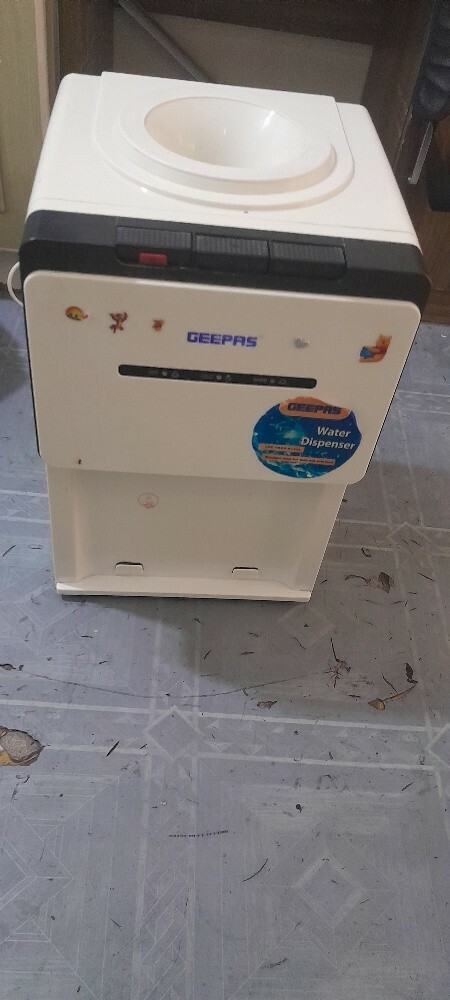 مبرد ماء مستعمل بحالة ممتازة - 3