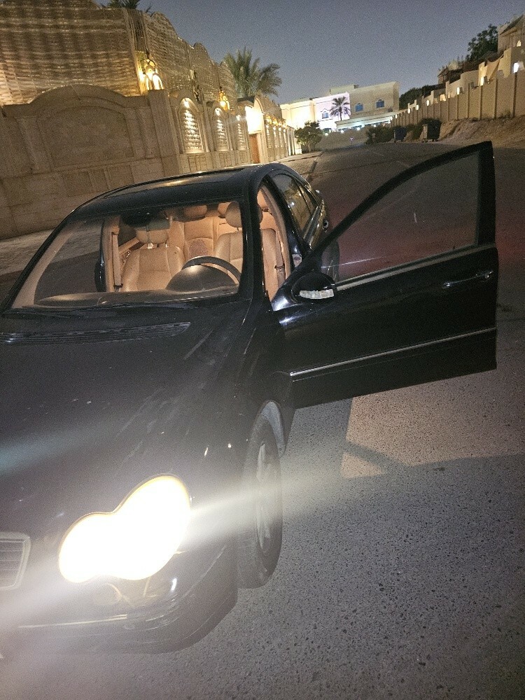240 مرسدس - 4