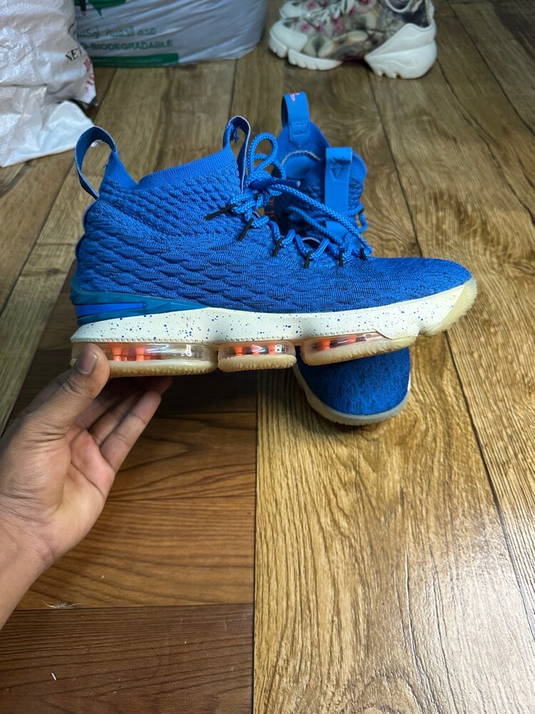 Nike LeBron 15 hardwood - 1