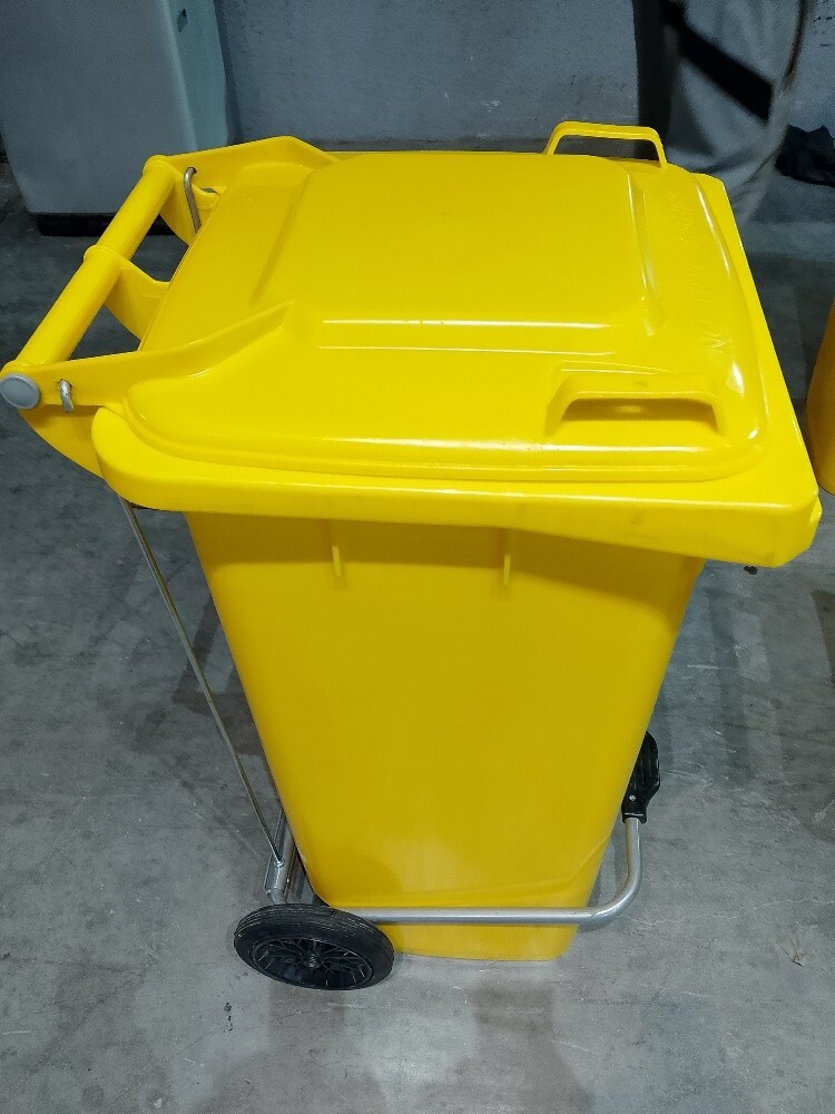 Garbage Bucket 120 ltr With Pedal - 3