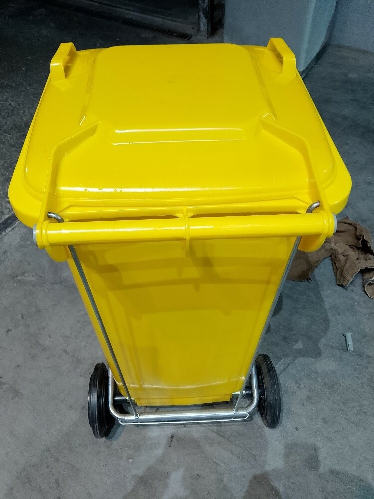 Garbage Bucket 120 ltr With Pedal - 2