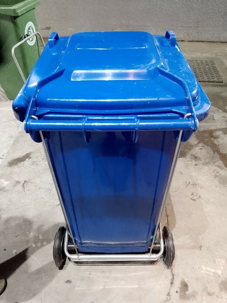 Garbage Bucket 120 ltr With Pedal - 4