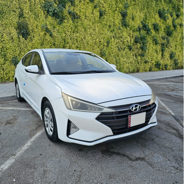 Hyundai Elantra - 2