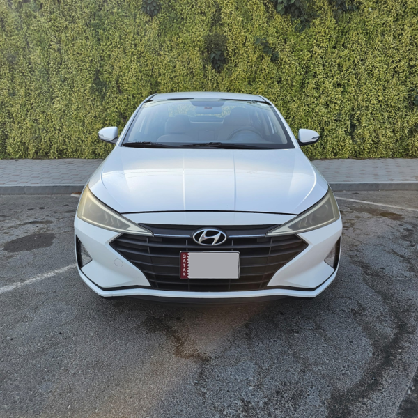 Hyundai Elantra - 1