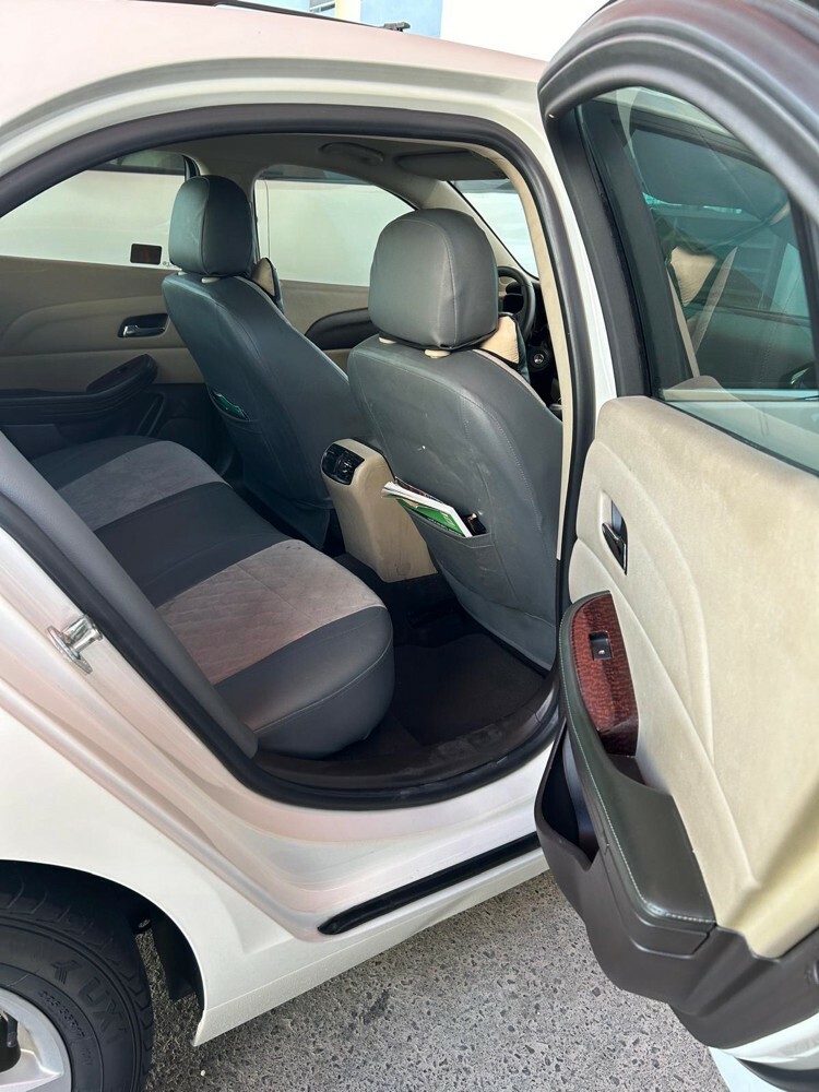 Chevrolet Malibu  - 5