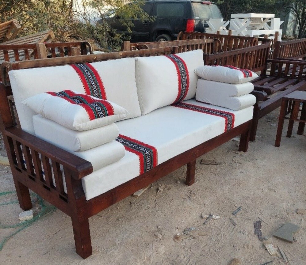 السفير للكراس والطاولات - 1