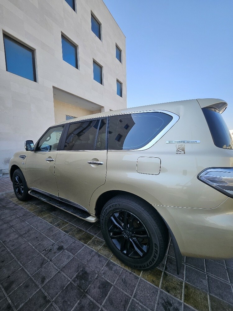Nissan Patrol 2010 LE for sale - 3