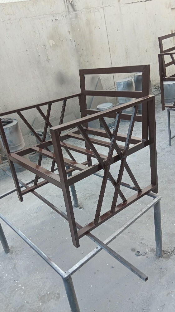 للبيع بالصناعيه كراسي وطاولات - 5