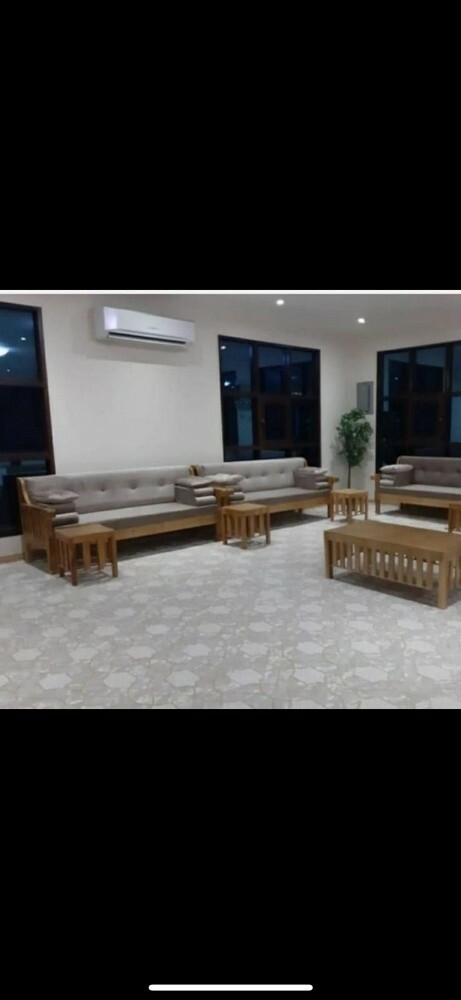 كراس وطاولات - 1