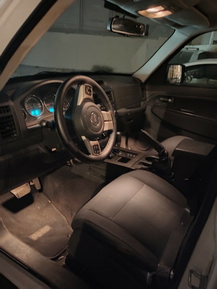 Jeep Liberty 2011 - 4