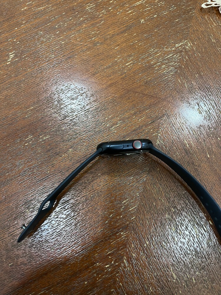 Apple watch series 9 - 4