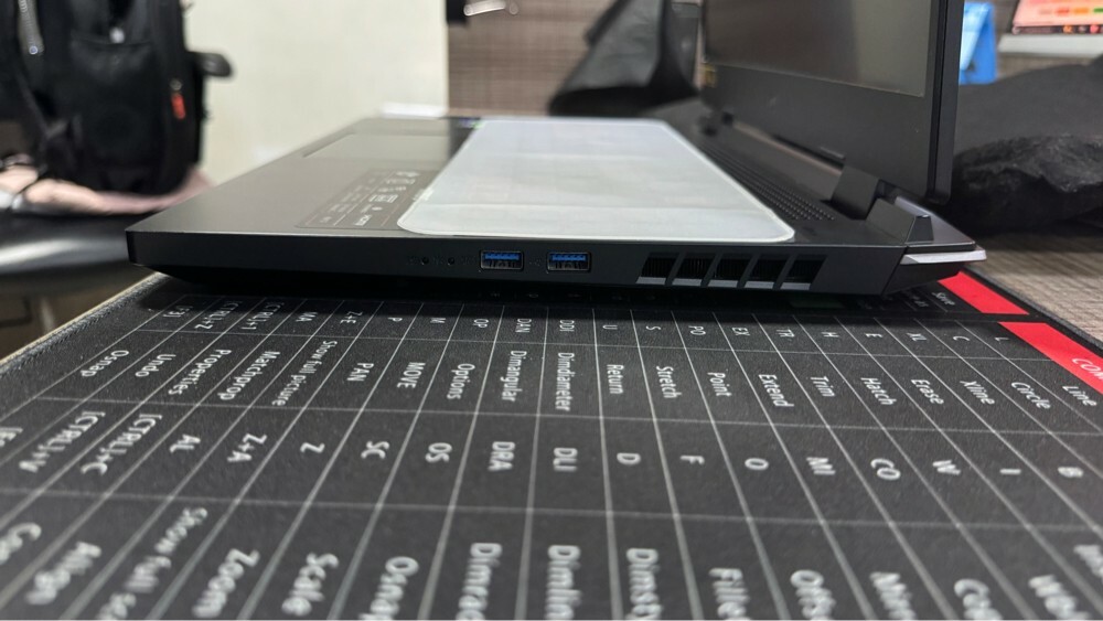 Acer Laptop No Scratch  - 8