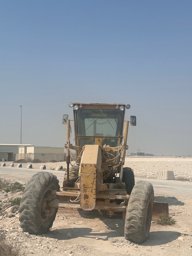 Grader and roller for rent - 3