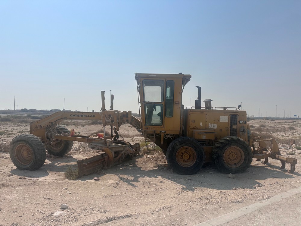Grader and roller for rent - 4