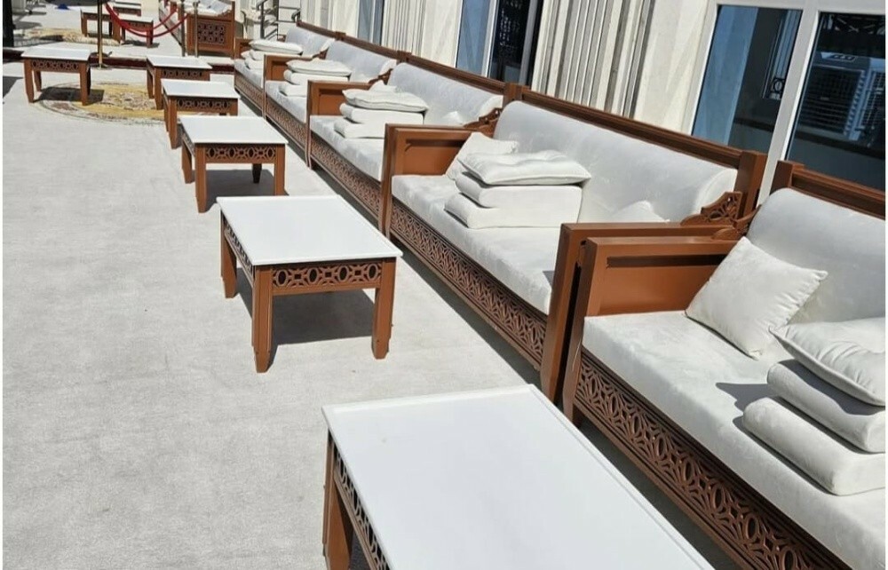 كنب وسجاد احمر وزينه - 7