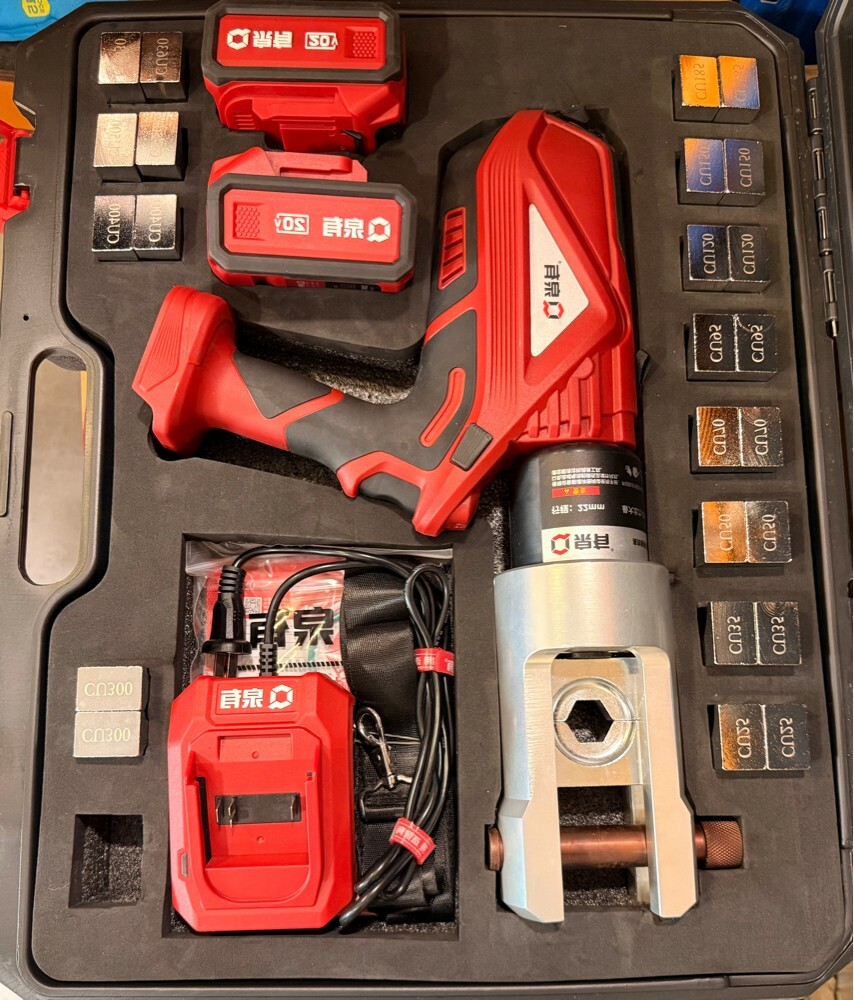 CORDLESS HYDRAULIC CABLE CRIMPER - 1