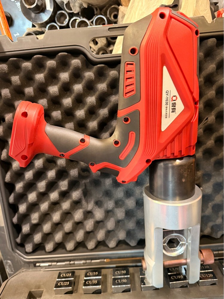 CORDLESS HYDRAULIC CABLE CRIMPER - 5