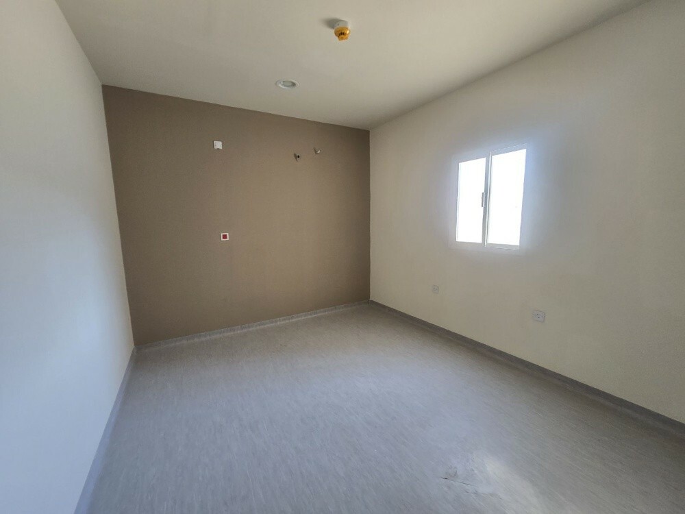 Plot Area 8600 Sqm Warehouse with - 9
