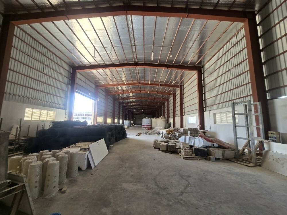 Plot Area 8600 Sqm Warehouse with - 4