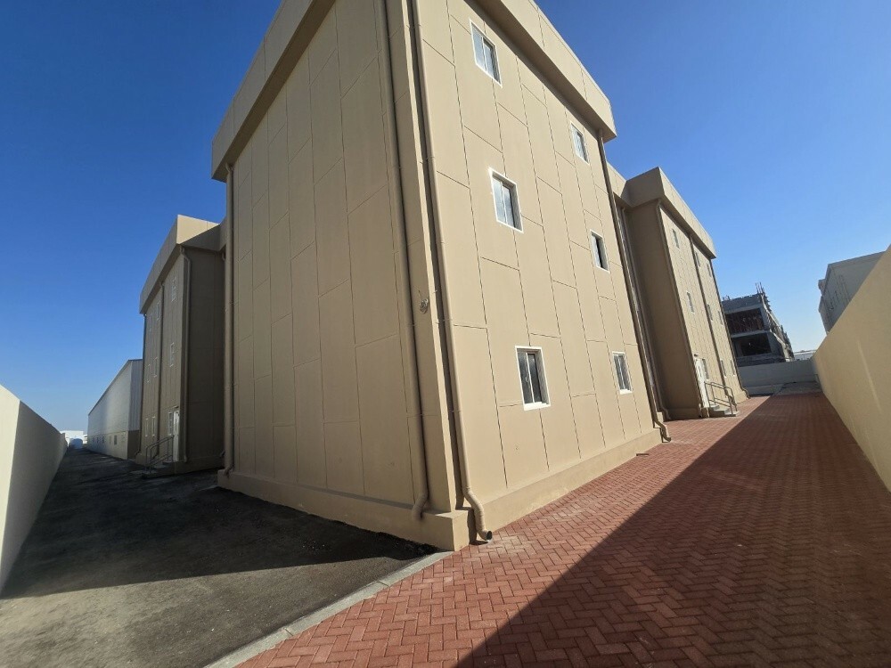 Plot Area 8600 Sqm Warehouse with - 13