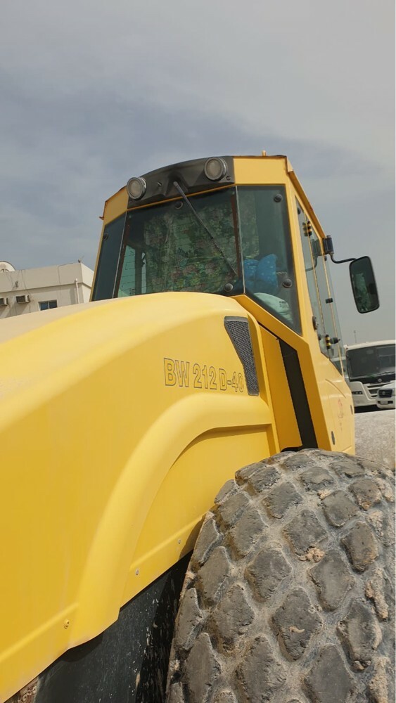 Grader and roller for rent - 6