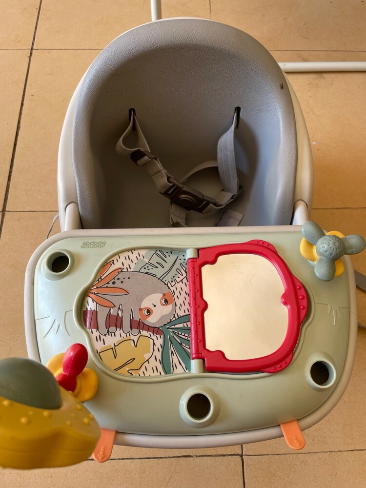 Booster Seat with Activity Tray . - 7