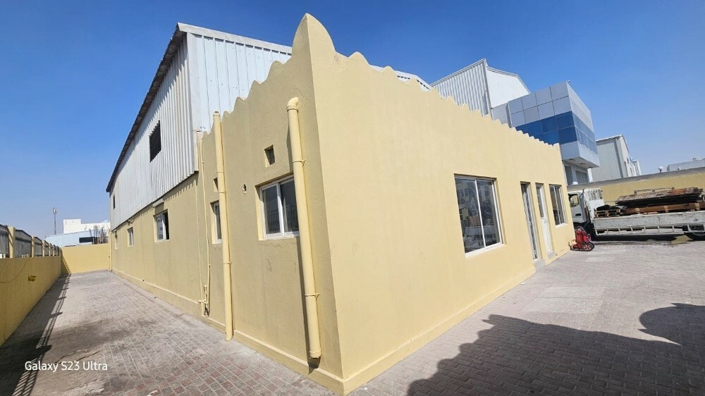 For rent, store in the pool of th - 6