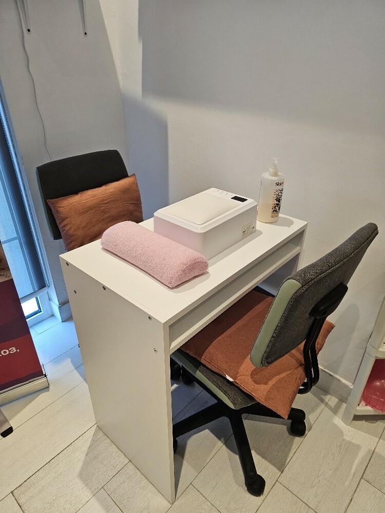 nails salon furniture - 2