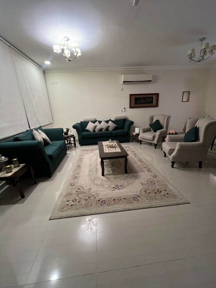 sofa ———  - 2