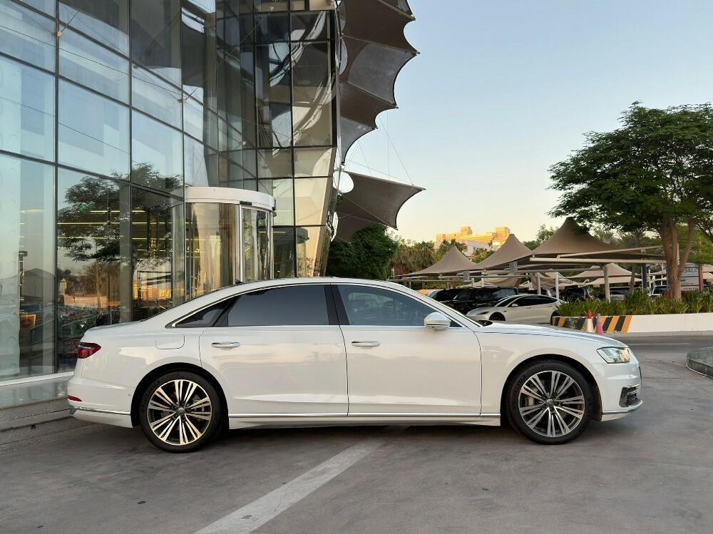 Audi A8 55 TFSI Quattro 2019 — photo 4 for sale in Qatar