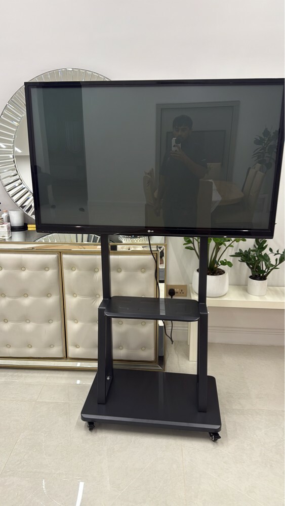 Tv stand with wheels - 4