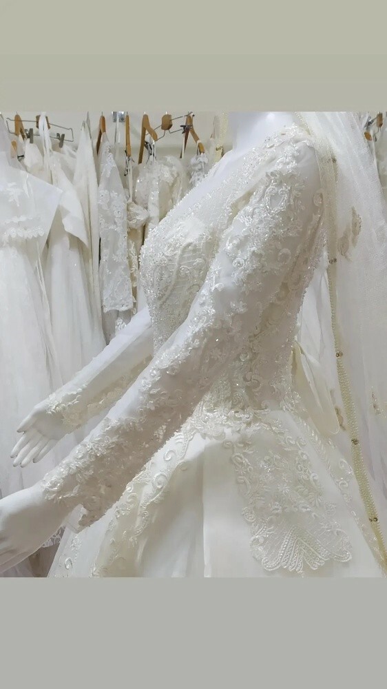 Wedding gown brand new for rent - 2