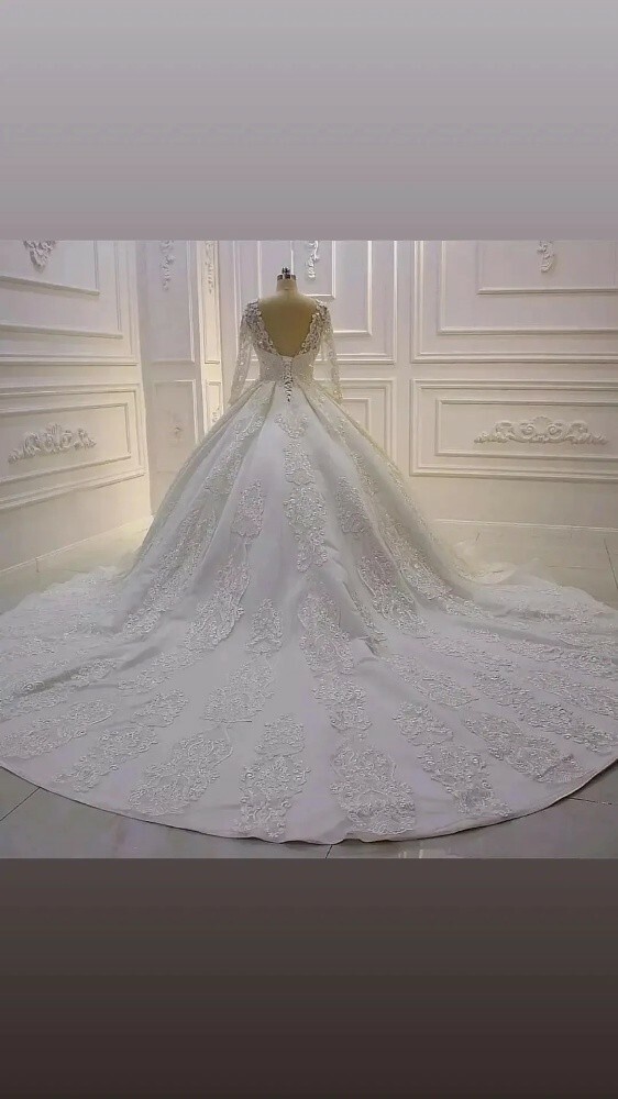Wedding gown brand new for rent - 3