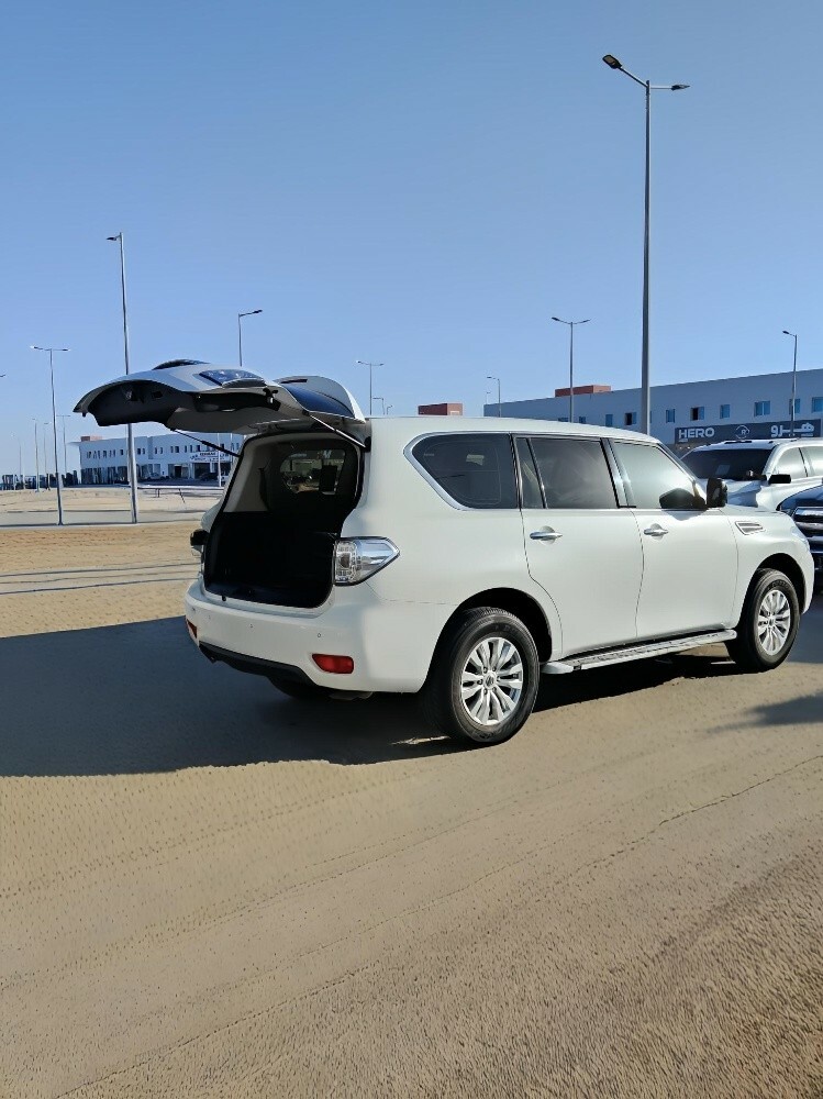 Nissan Patrol Standard 6 cylin — photo 24 for sale in Qatar