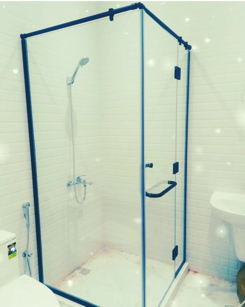 Diamond Glass and Mirror House - 21