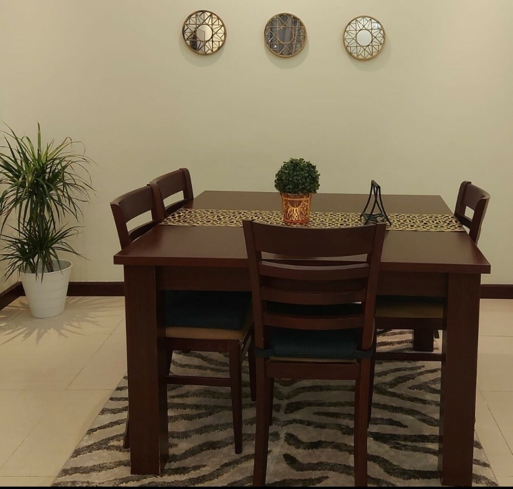 كنب 3+2+1 وسفرة اربع كراسي - 1