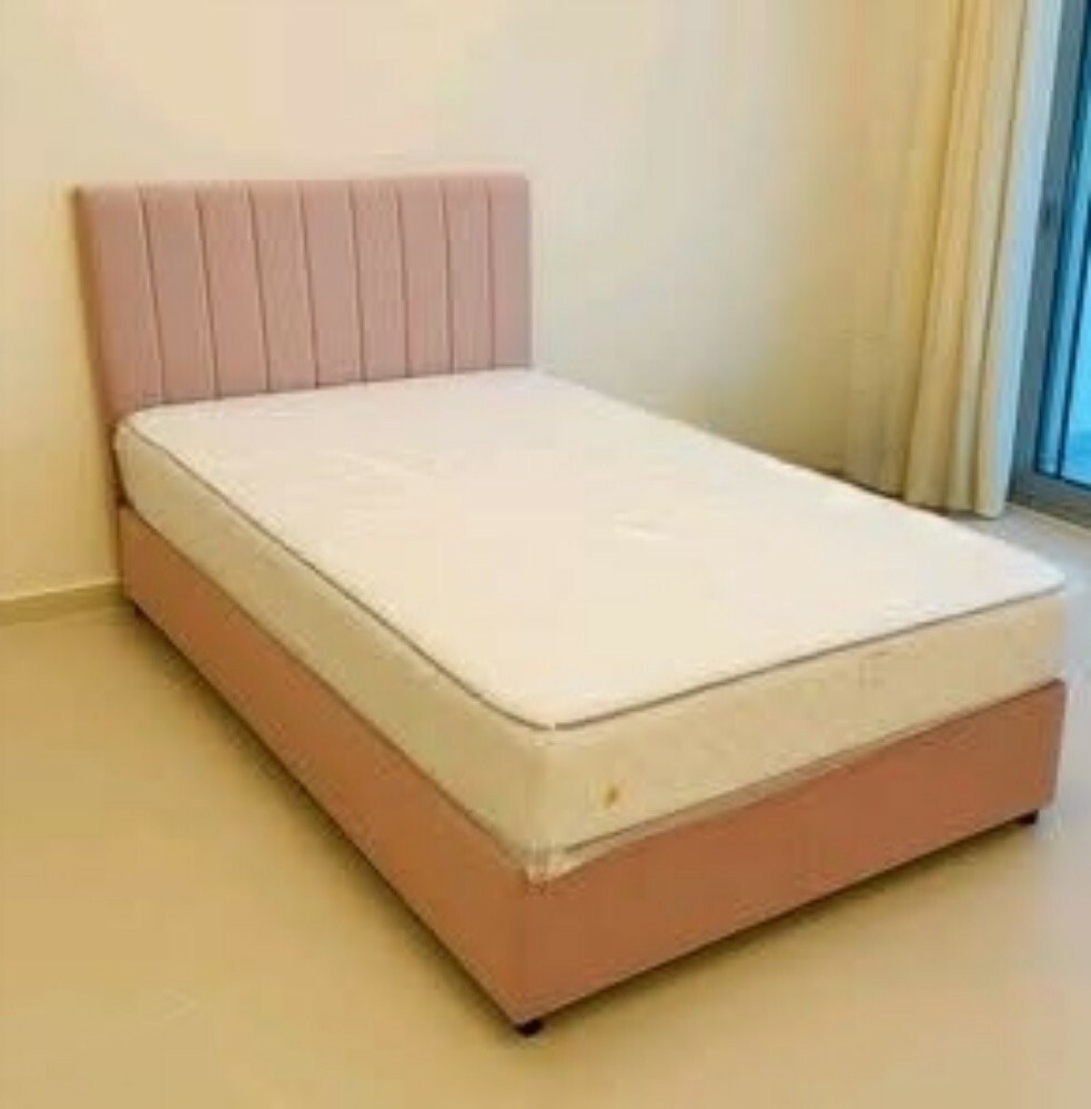 سرير مفرد وخزانة صغيرة للبيع.3367 - 10