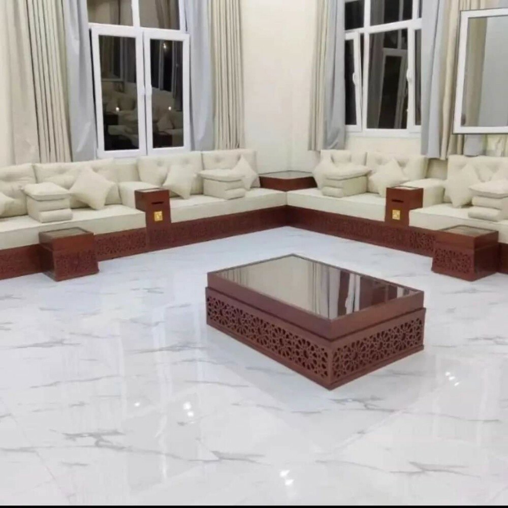 يصنع أريكة مجلس جديدة ويصلحها - 11