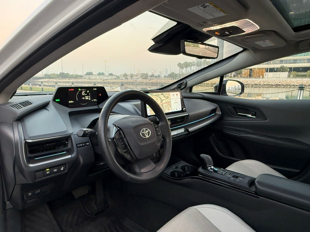 toyota prius 2024 - 5
